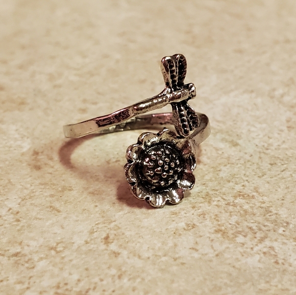 New dragonfly sunflower ring size 7 - Picture 2 of 2